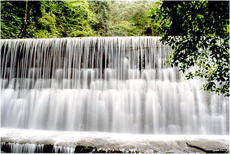 Antiga represa da Vila Dois Rios